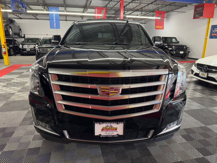 2019 Cadillac Escalade ESV AWD Luxury's photo