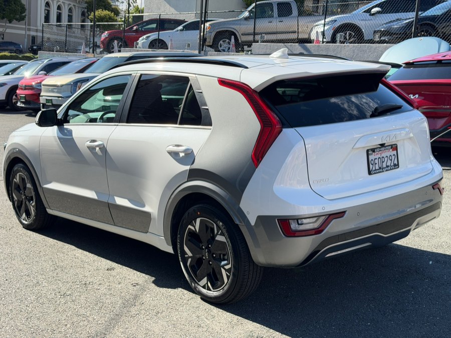 2023 Kia Niro Wave - Photo 6