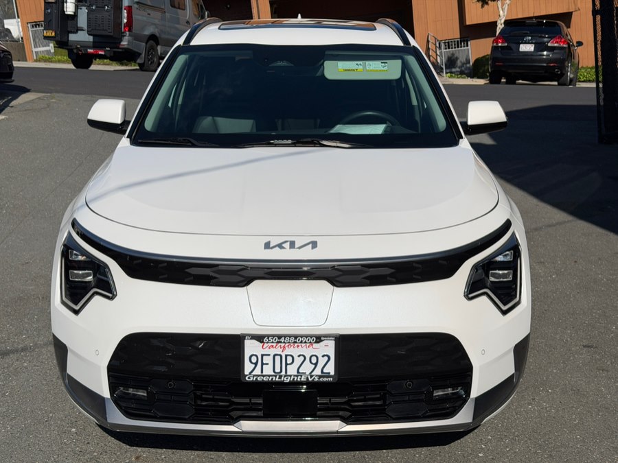 2023 Kia Niro Wave EV's photo
