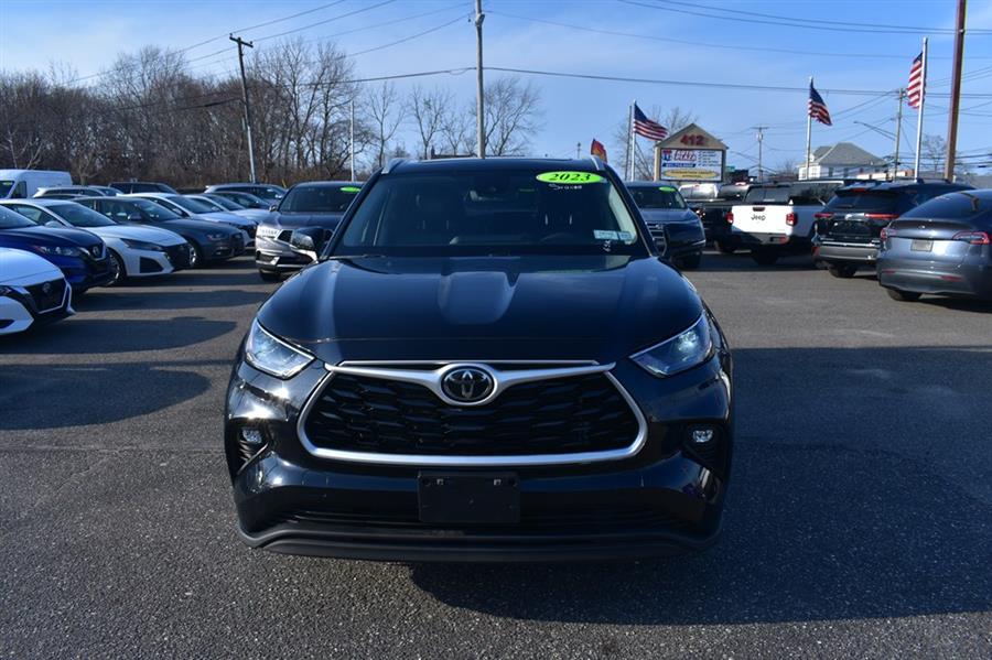 2023 Toyota Highlander XLE AWD's photo