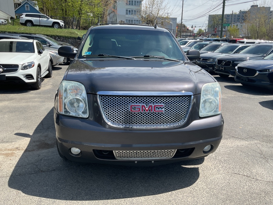 2010 GMC Yukon Denali Hybrid AWD's photo