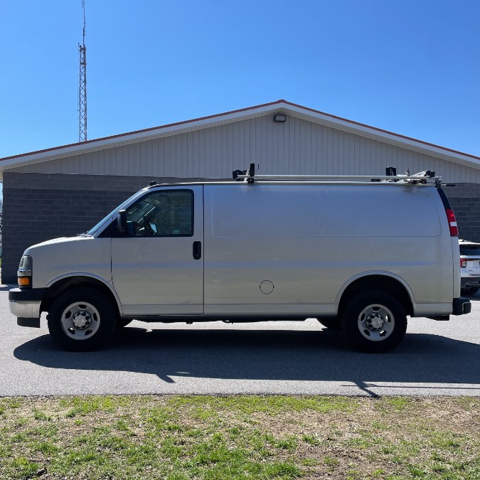 2019 Chevrolet Express 2500 Work Van HD's photo