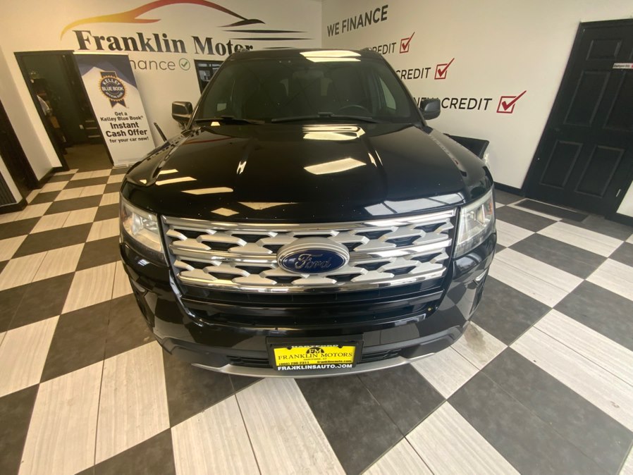 2019 Ford Explorer XLT 4WD's photo