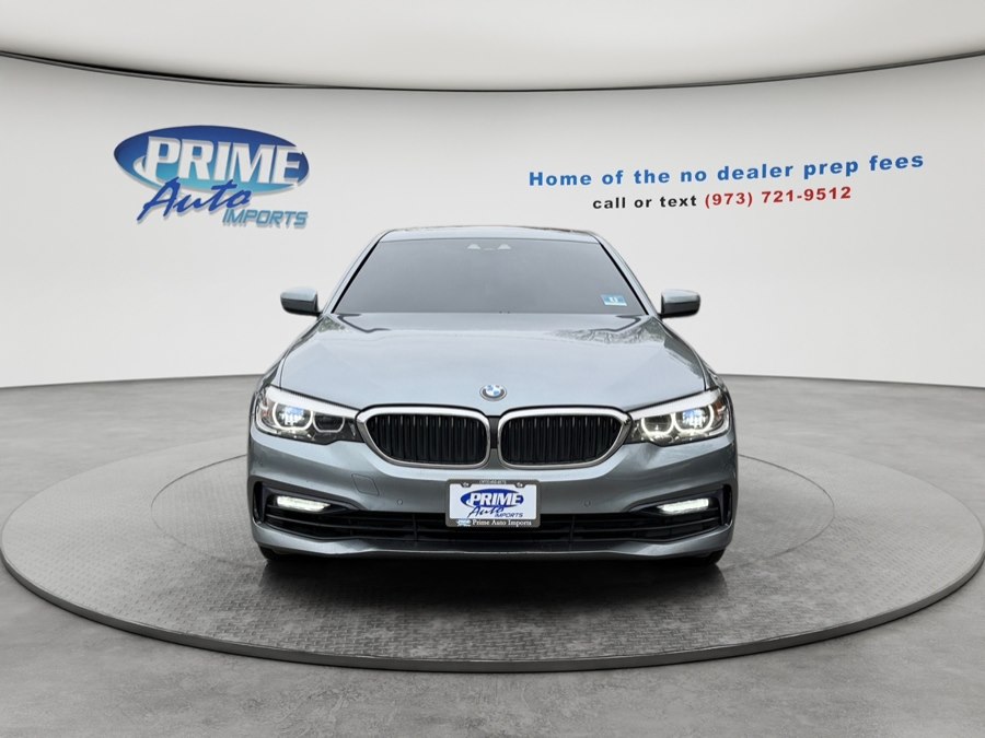 2018 BMW 5 Series 530i xDrive Sedan's photo