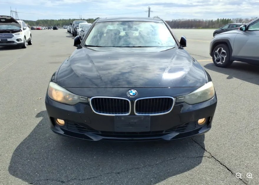 2013 BMW 3 Series 328i xDrive Sedan's photo