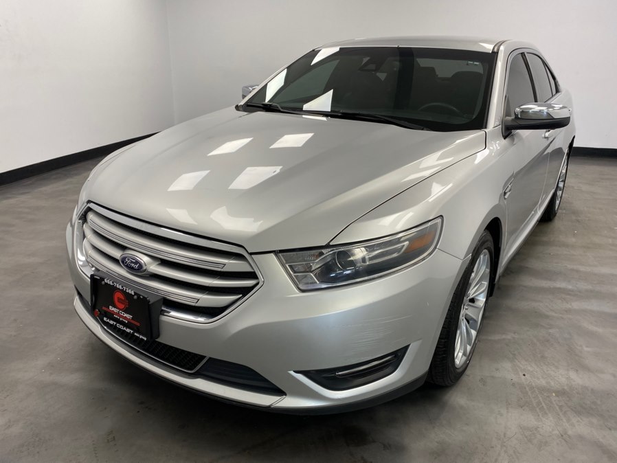 2019 Ford Taurus Limited FWD's photo
