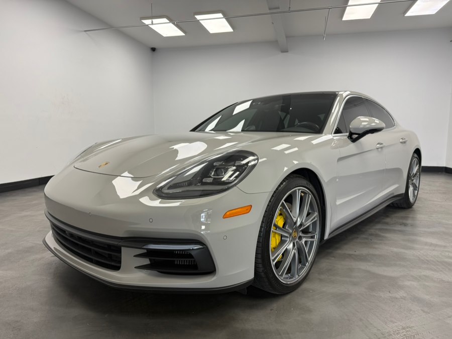 2018 Porsche Panamera 4S's photo