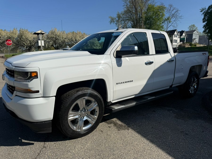 Used 2018 Chevrolet Silverado 1500 in New Milford, Connecticut | Faustos Auto Body and Repairs LLC. New Milford, Connecticut