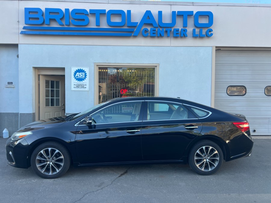 2016 Toyota Avalon XLE Premium's photo