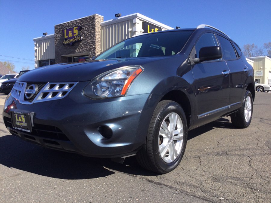 2015 Nissan Rogue Select S AWD's photo