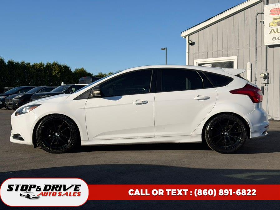 2014 Ford Focus 5 Door Hatch ST's photo