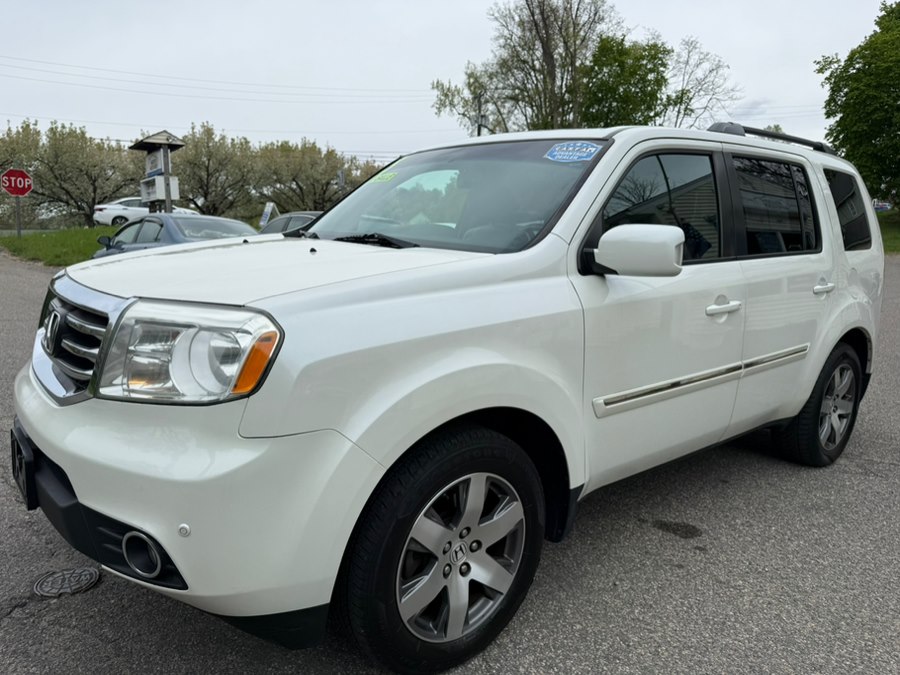2015 Honda Pilot 4WD 4dr Touring w/RES & Navi, available for sale in New Milford, Connecticut | Faustos Auto Body and Repairs LLC. New Milford, Connecticut