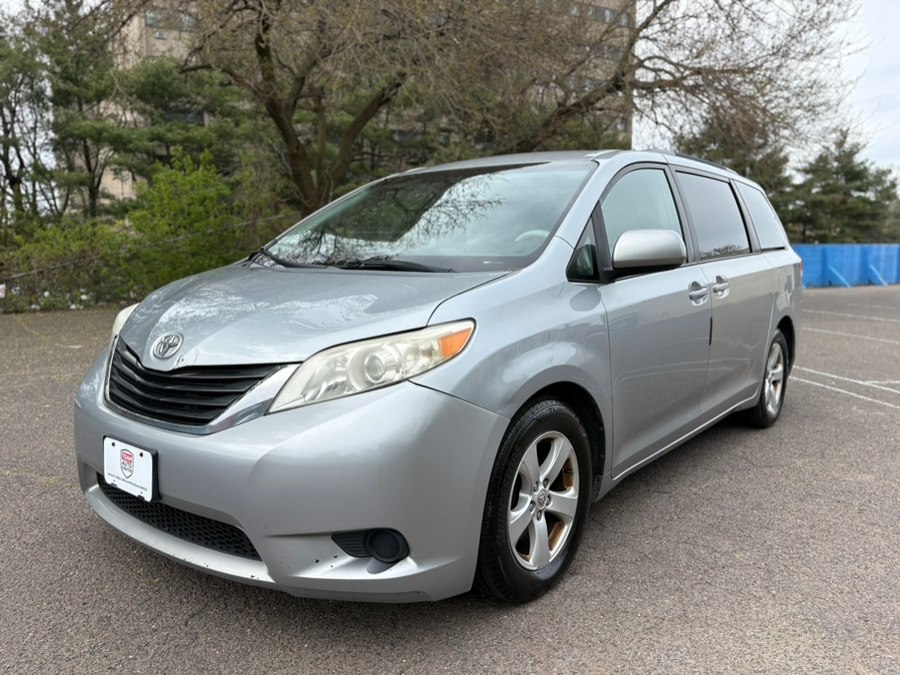 2014 Toyota Sienna LE