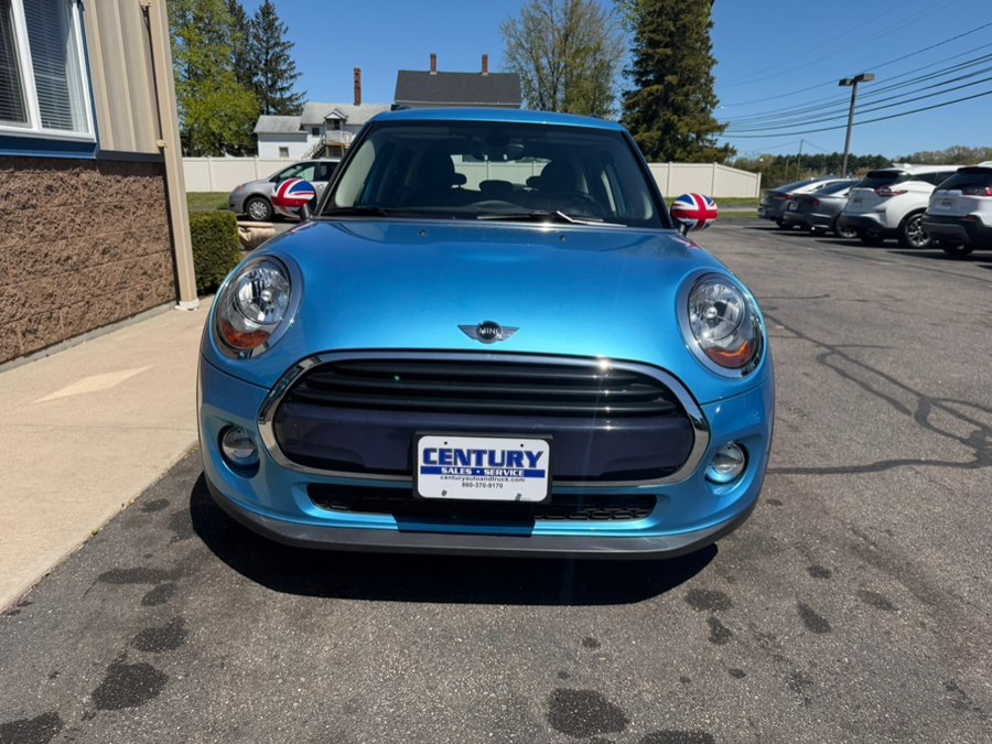 2017 MINI Cooper 4 Door's photo