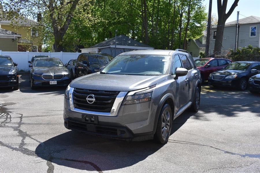 2025 Nissan Pathfinder SV 2WD's photo