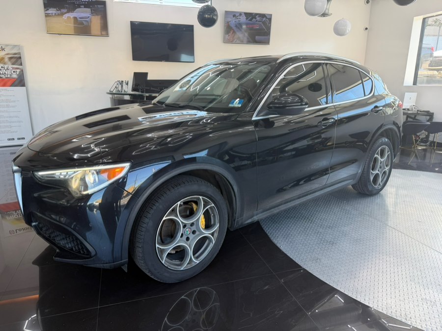2018 Alfa Romeo Stelvio AWD's photo