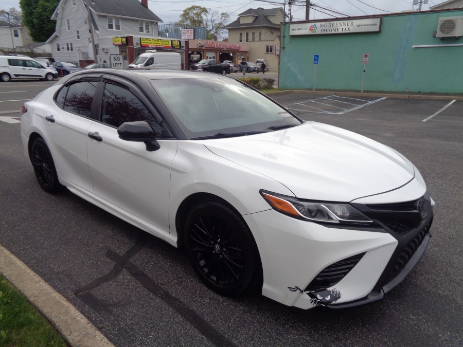 2019 Toyota Camry 2.5 Auto SE's photo