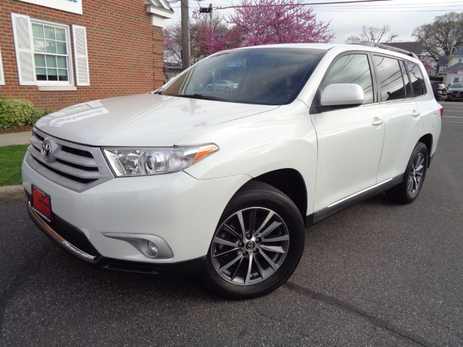 2011 Toyota Highlander SE