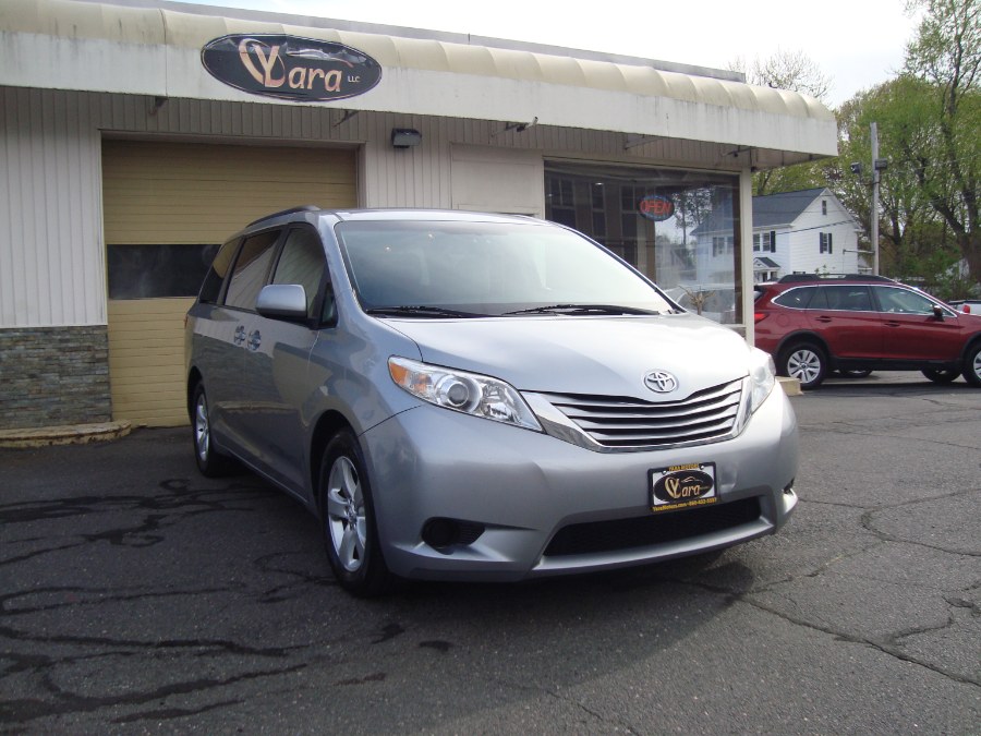 2016 Toyota Sienna LE