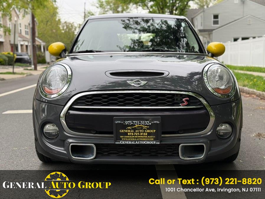 2018 MINI Cooper S 4 Door's photo
