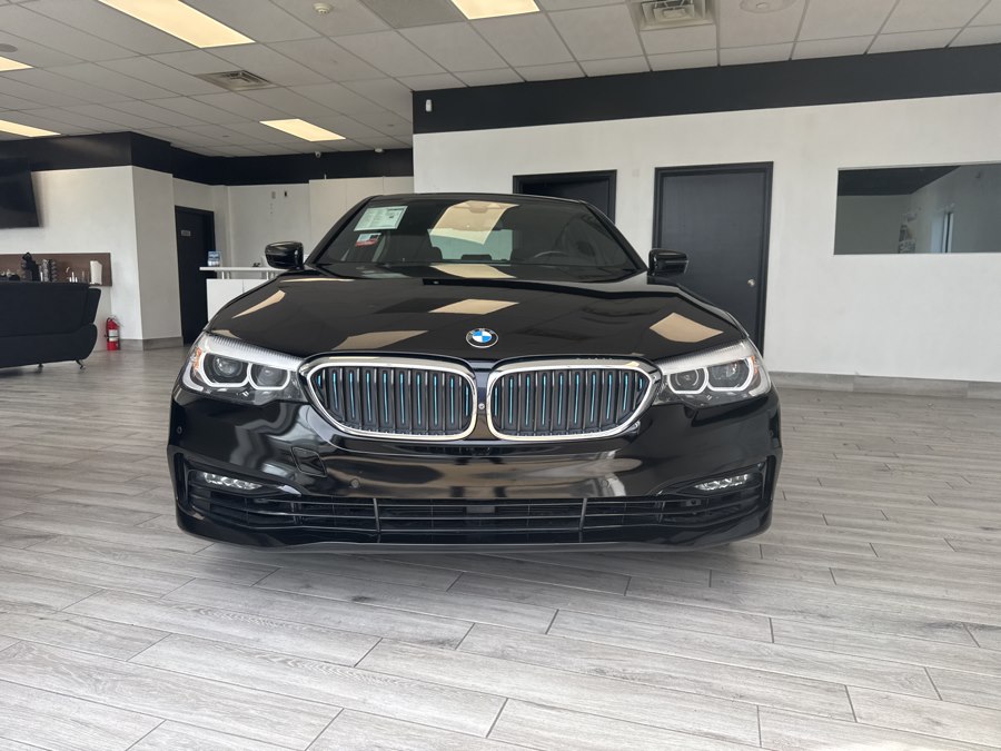 2018 BMW 5 Series 530e iPerformance Sedan's photo