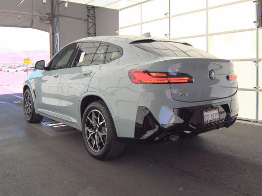 2023 BMW X4 xDrive30i's photo