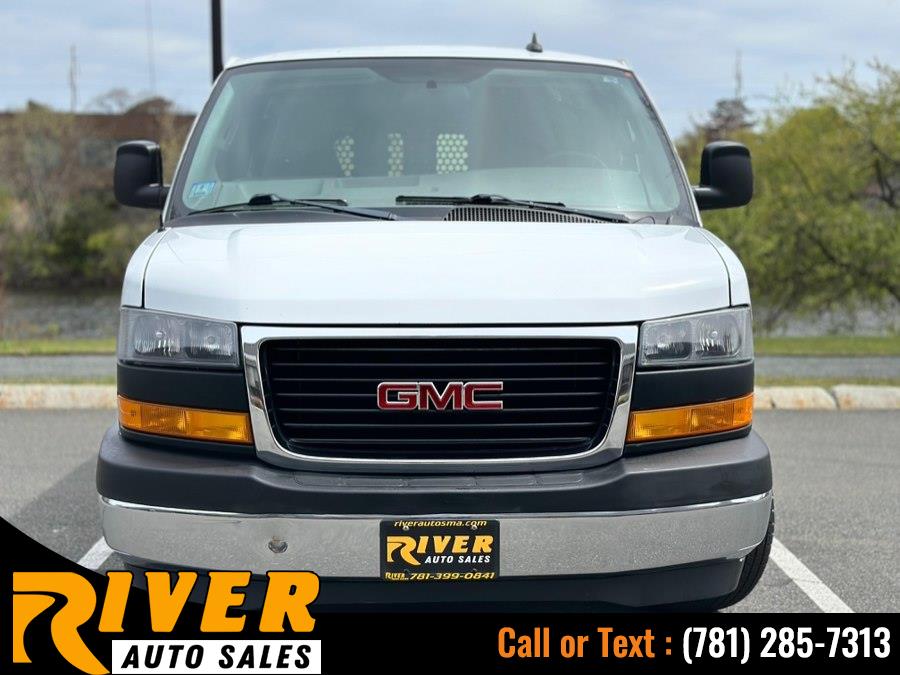 2019 GMC Savana 2500's photo