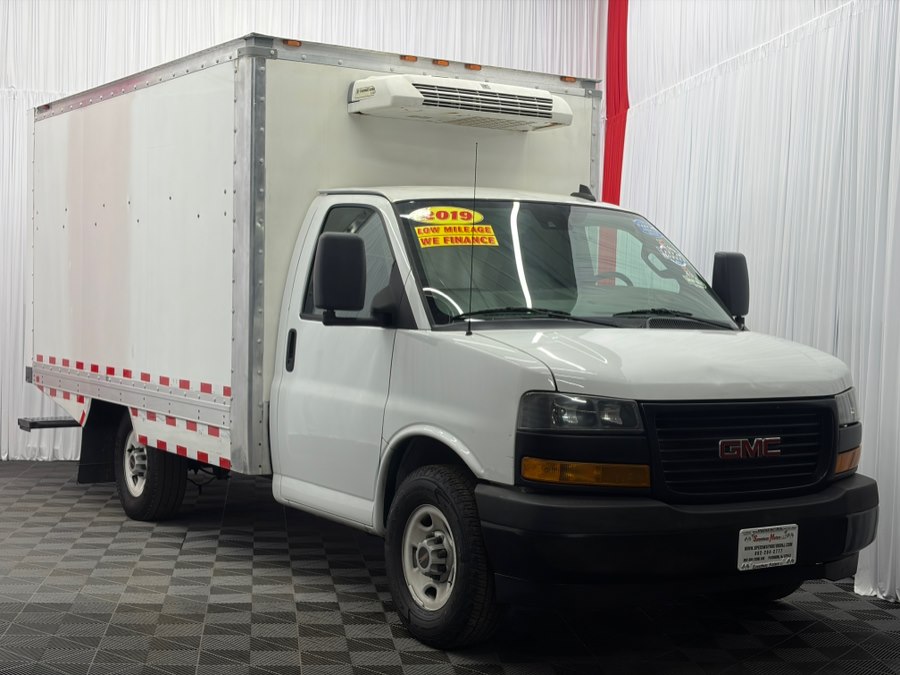 2019 GMC Savana 3500 139" WB's photo