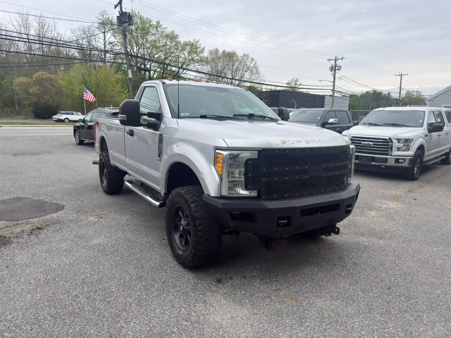 2017 Ford F-250 XLT 4x4 Regular Cab 8' Box's photo