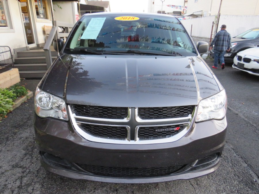 2017 Dodge Grand Caravan SE's photo