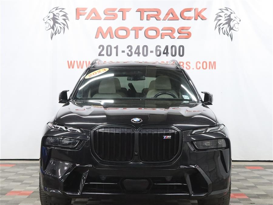 2023 BMW X7 M60i's photo