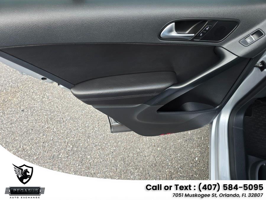 2016 Volkswagen Tiguan SE - Photo 24
