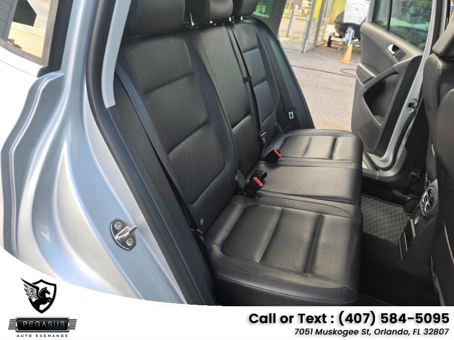 2016 Volkswagen Tiguan SE - Photo 12
