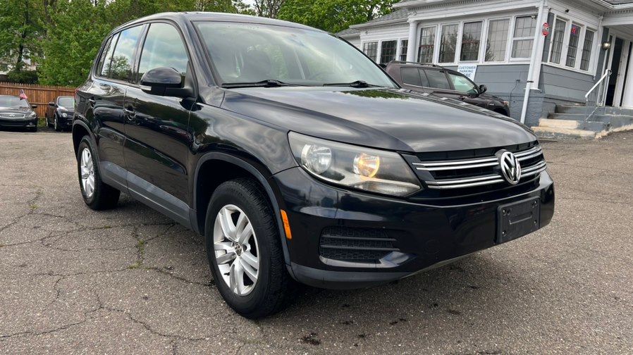 2012 Volkswagen Tiguan SE 4Motion's photo