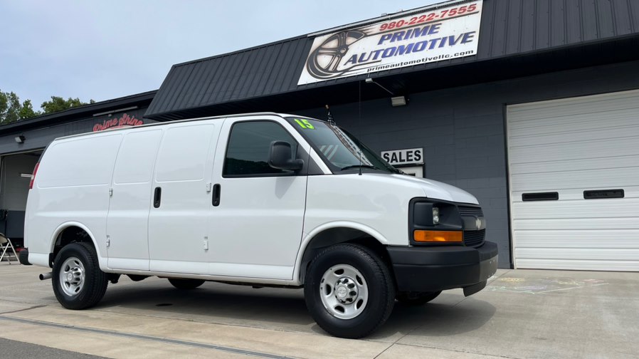2015 Chevrolet Express 2500 Work Van HD's photo