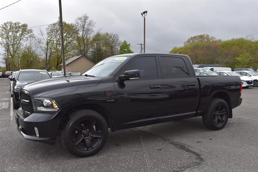2018 RAM 1500 Night 4x4 Crew Cab 5'7's photo