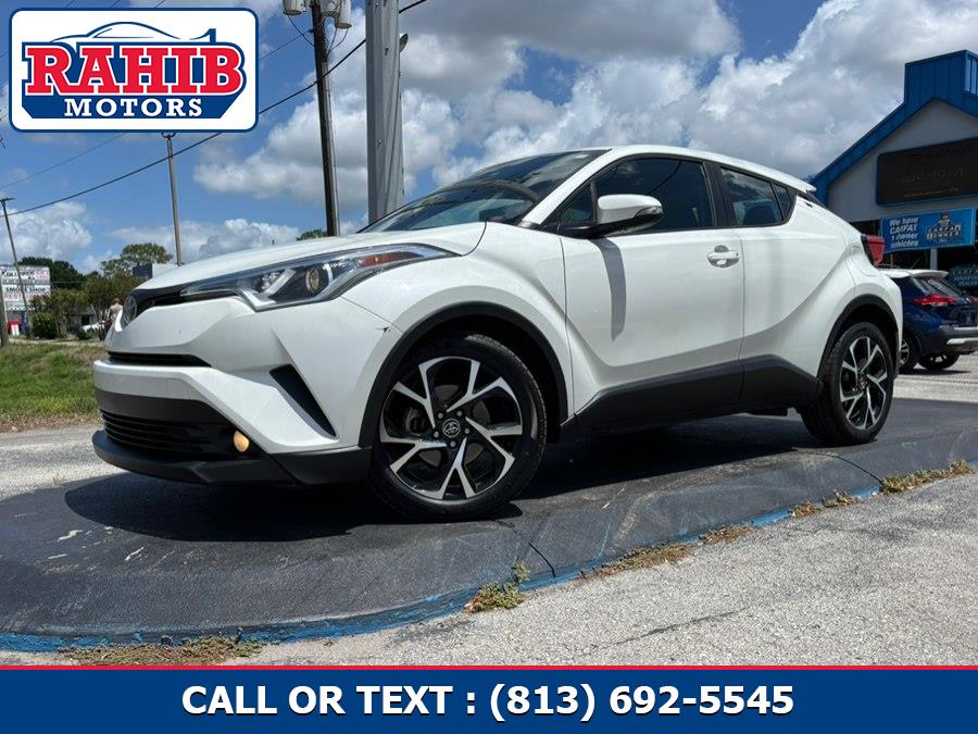 2018 Toyota C-HR XLE Premium's photo
