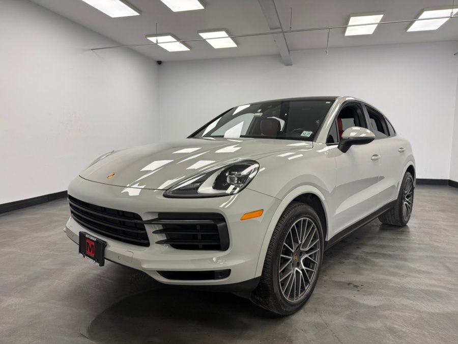 2022 Porsche Cayenne -'s photo