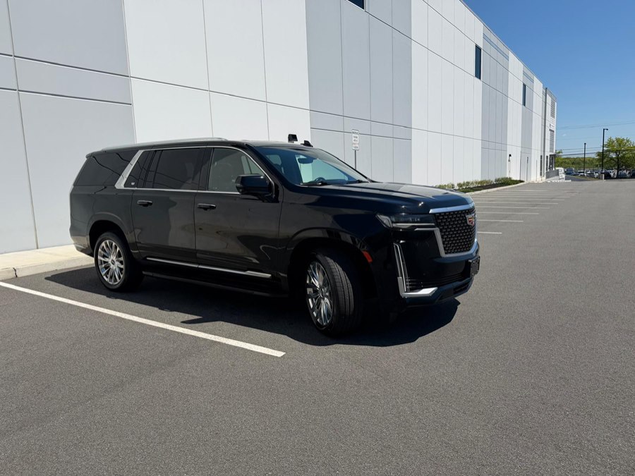 2023 Cadillac Escalade ESV 4WD Premium Luxury's photo