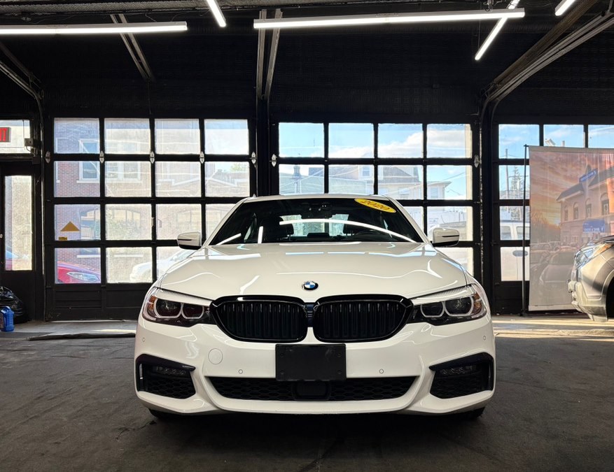 2020 BMW 5 Series 530i xDrive Sedan's photo