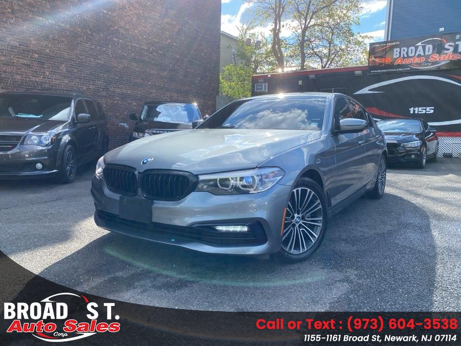 2018 BMW 5 Series 530i xDrive Sedan's photo