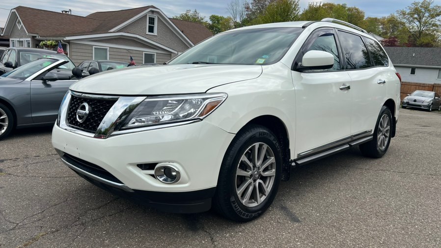 2015 Nissan Pathfinder SL 4WD's photo