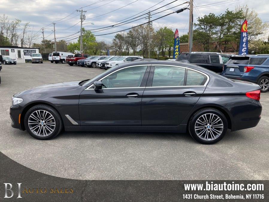 2018 BMW 5 Series 530i xDrive Sedan's photo