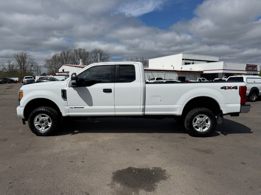 2017 Ford F-250 XLT 4x4 SuperCab 164 in's photo