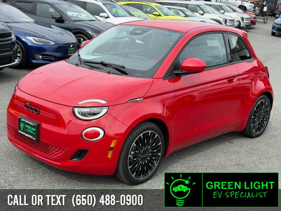 2024 FIAT 500e Base