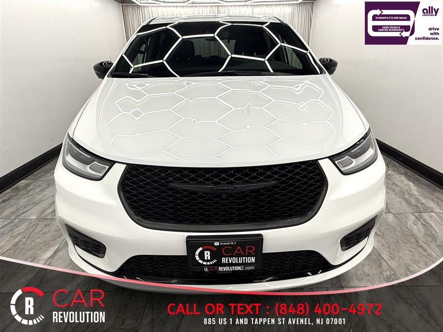 2024 Chrysler Pacifica Hybrid Select S-Appearance PHEV's photo