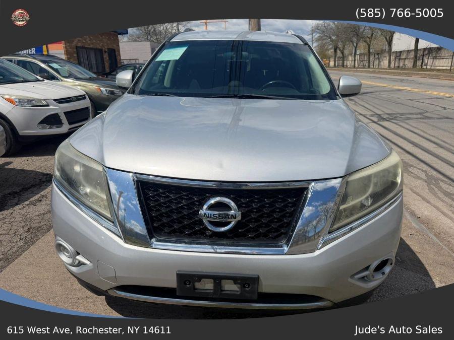 2013 Nissan Pathfinder SV 4WD's photo