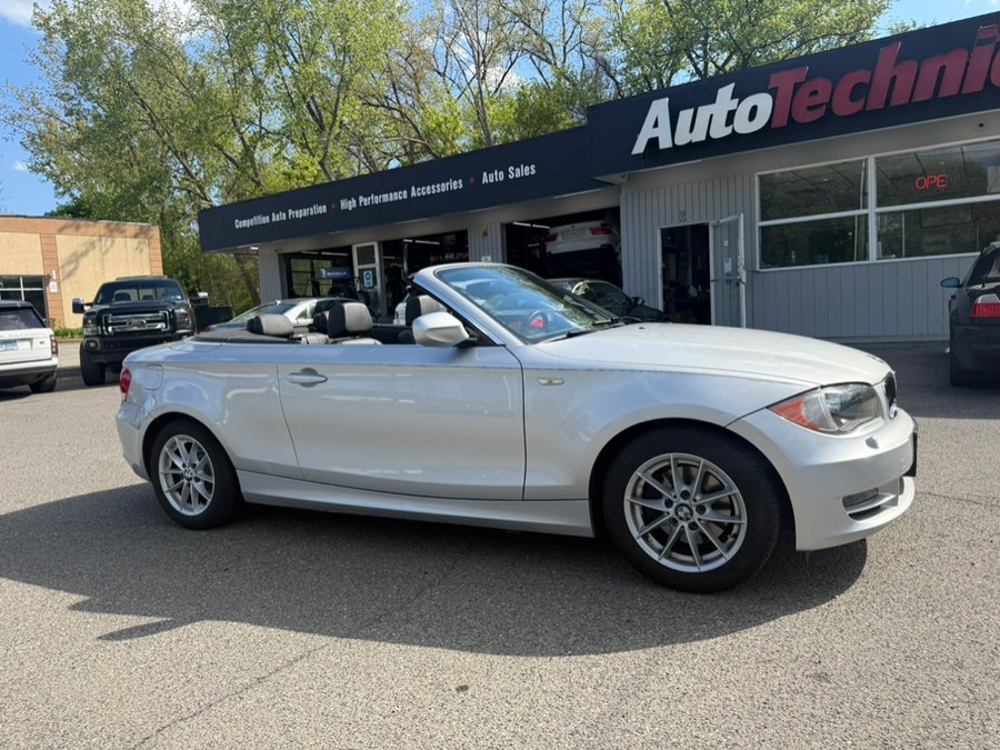 2011 BMW 1 Series 128i Convertible SULEV's photo