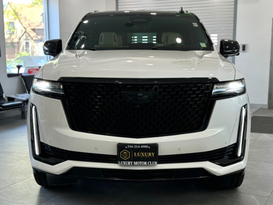2023 Cadillac Escalade ESV 4WD Premium Luxury's photo