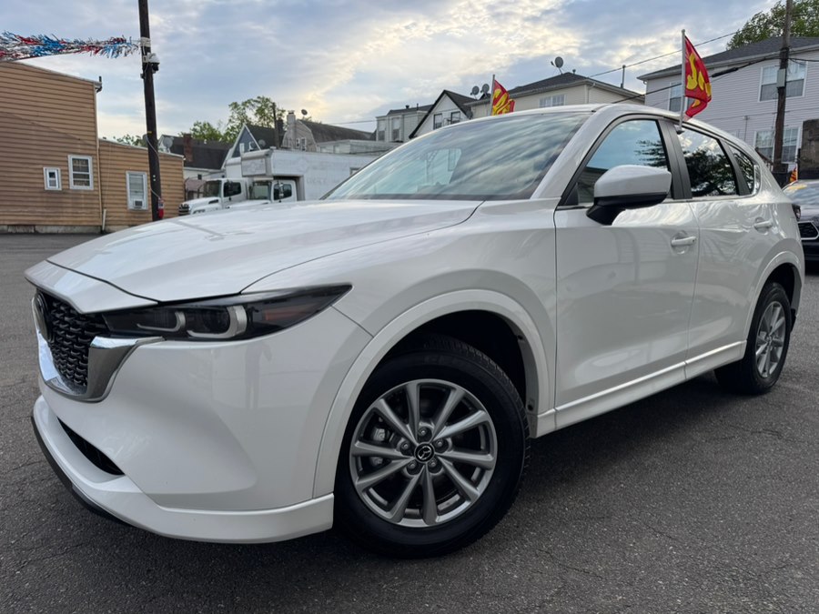 2025 Mazda CX-5 S Preferred package Auto AWD's photo